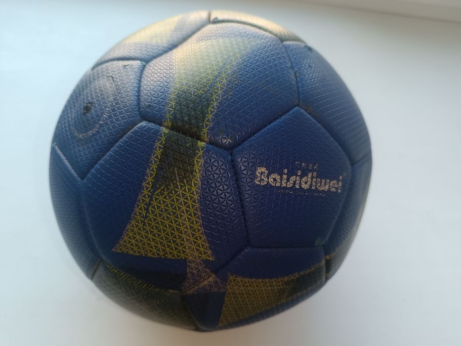 Мяч хороший б/у хороший бренд