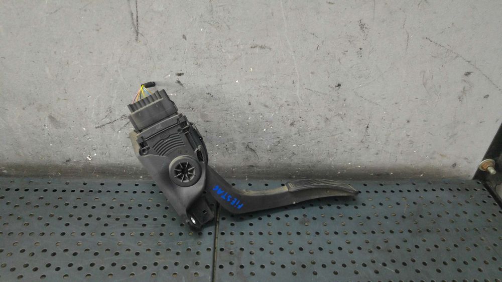 Pedala acceleratie ford fiesta 6 cb1 ccn 8v219f836aa 6pv00951700