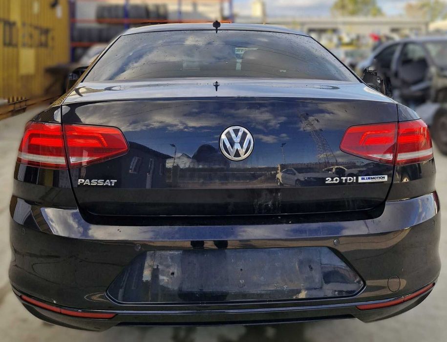Dezmembrez VW Passat B8 break berlina 2.0D 2015 cod motor CRL 1.6D DCX