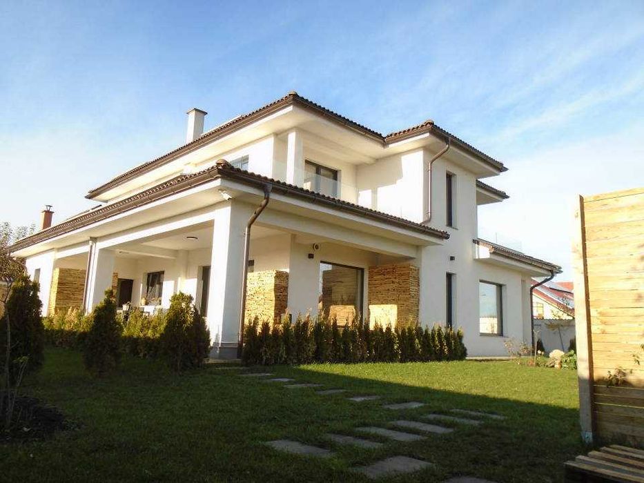 Vila de vanzare  situata in Brasov, zona Stupini