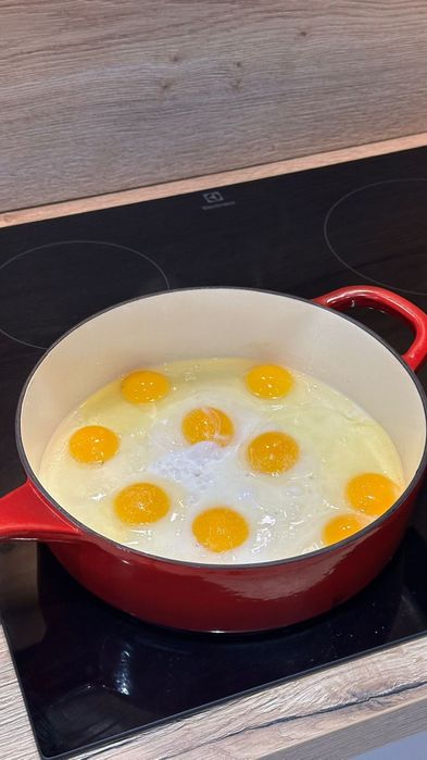 Vând oua de gaina proaspete de la tara