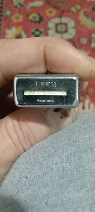 Продам зажигалку Франция