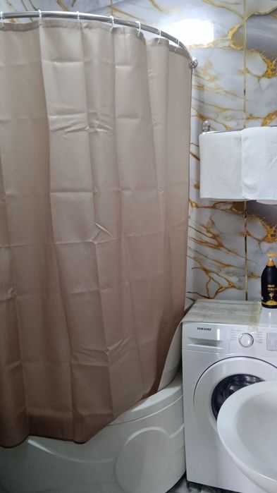 2 xonali kvartira sotiladi