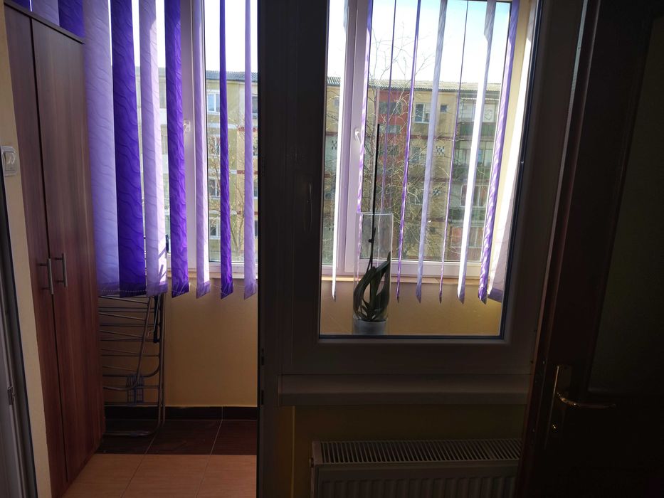 De închiriat apartament cu 2 camere