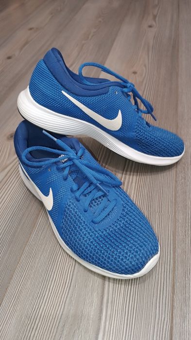 Adidași Nike Revolution 4 - Mărimea 39 EUR