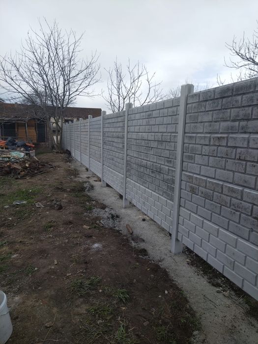 Gard beton placi si stalpi