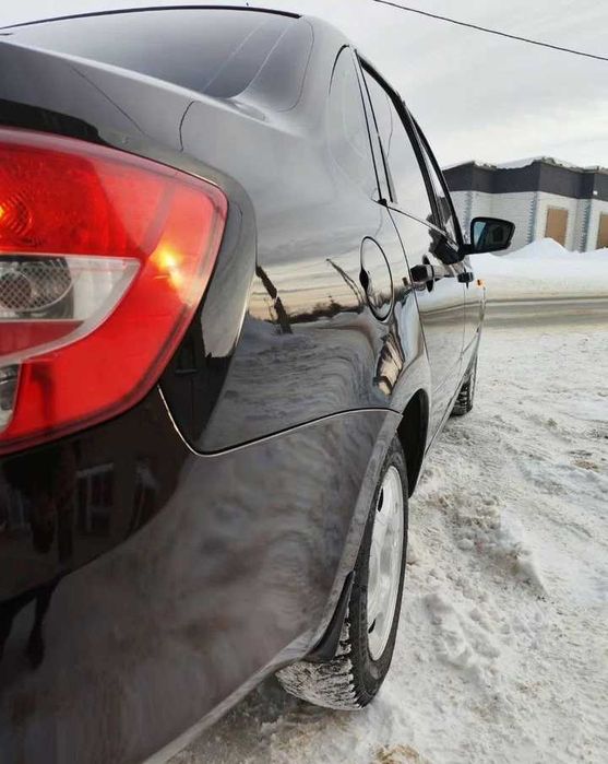 ВАЗ Лада гранта 2012 год автомат