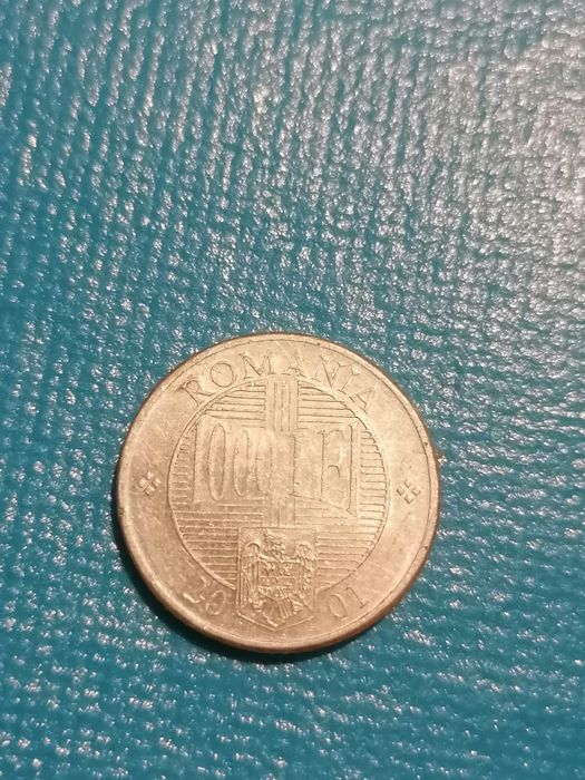 Vand monedă de colecție 1000 lei 2001