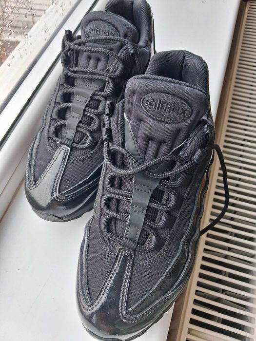 Дамски маратонки Nike - номер 38