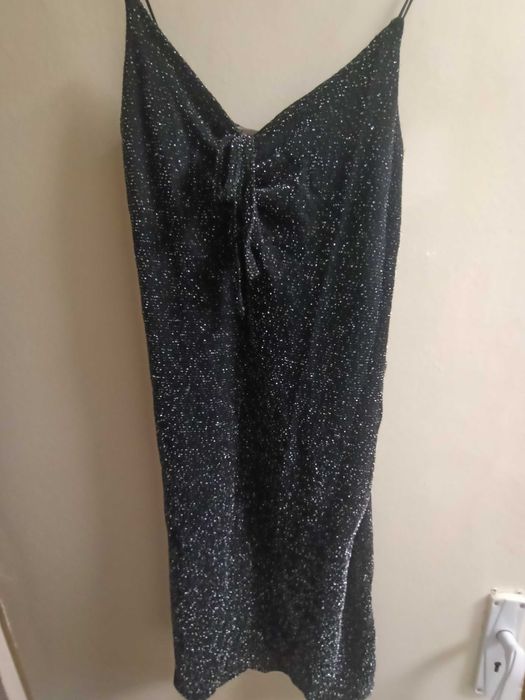 Rochiță  elastică negru cu inserții argintii