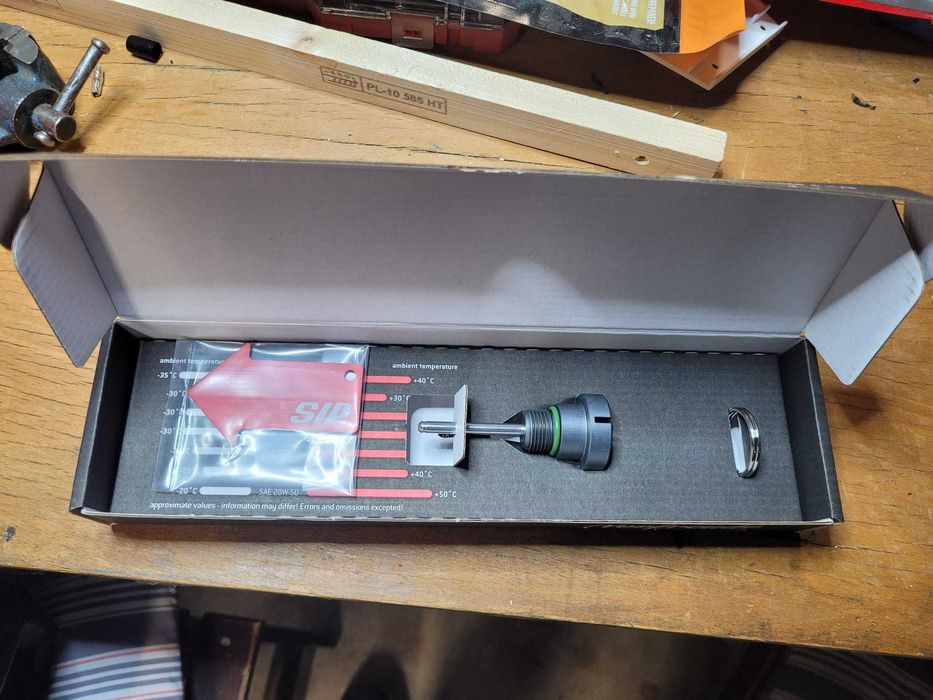 Capac roata fata, joja ulei, joja lichid transmisie tuning SIP pentru Vespa LX, ET4, GTS/alte modele - NOI