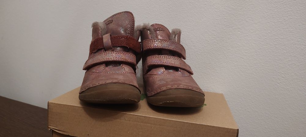 Ghete Froddo din piele, cu blana naturala, marimea 23