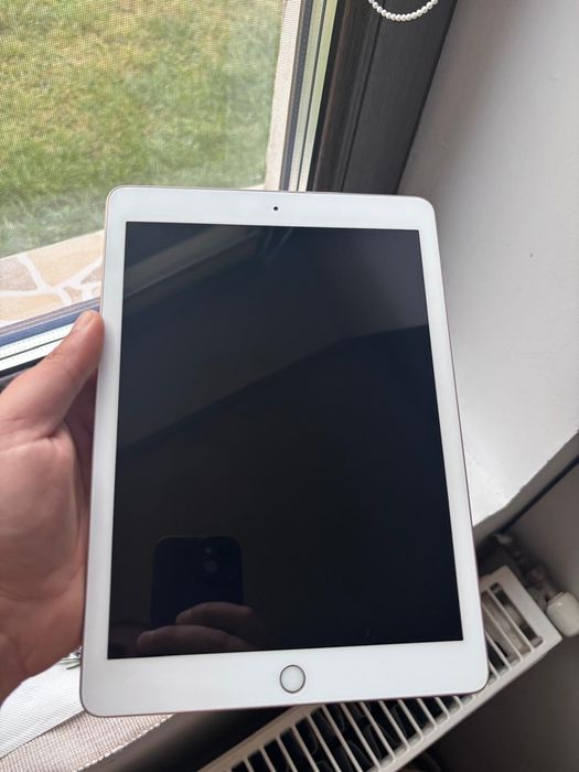 Ipad gen 5 gold a1822