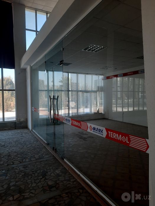 Стеклянная перегородка б/у