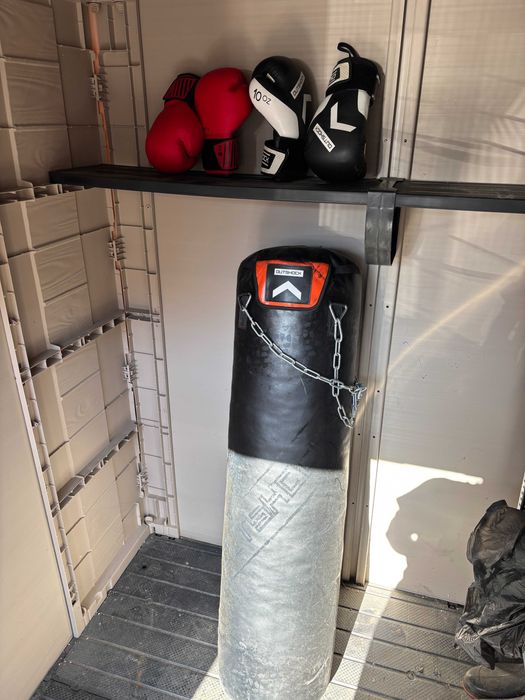 Vand sac de box 32kg + 2 seturi de manusi