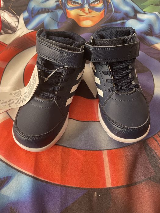 Adidas ghete / adidasi mar 27 noi