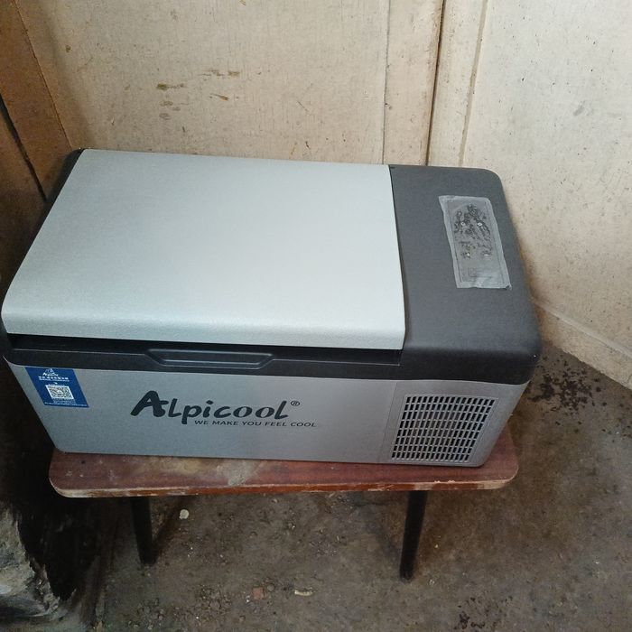 Продам авто холодильник новый