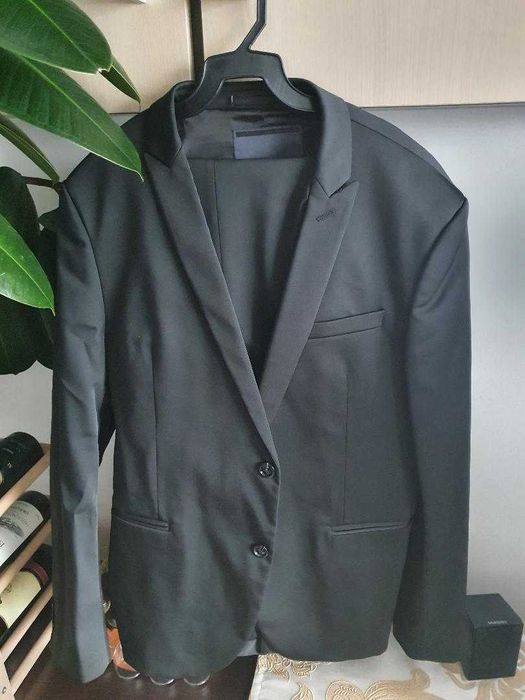 Vand costum ZARA barbati