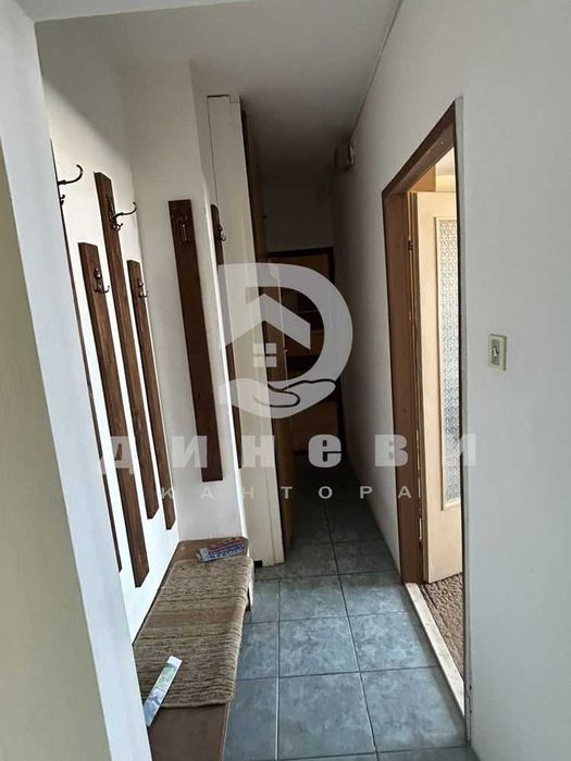 Двустаен апартамент плюс кухня в Опълченски