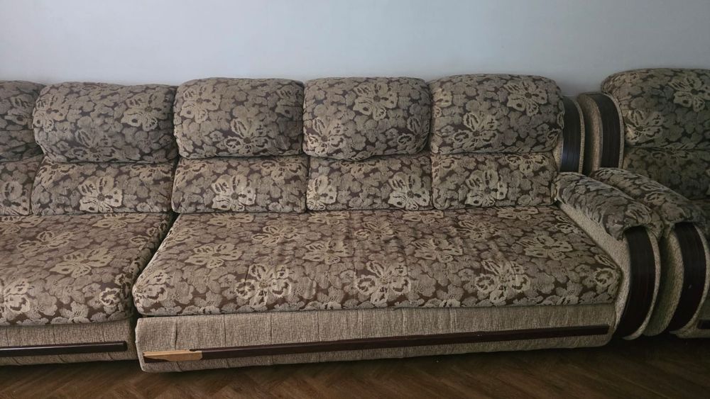 Диван для гостиной