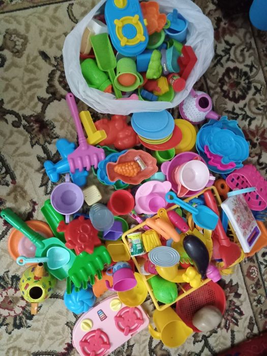 Игрушки для мальчиков и девочек