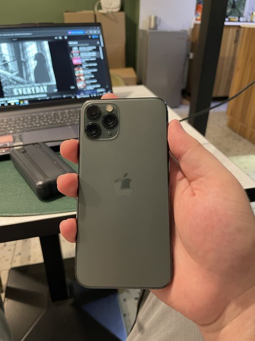 IPhone 11 pro с каробкой