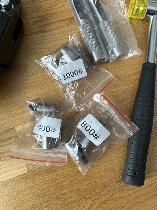 Presa ocheti piele cu 3 capete diferite (pielarie capse)