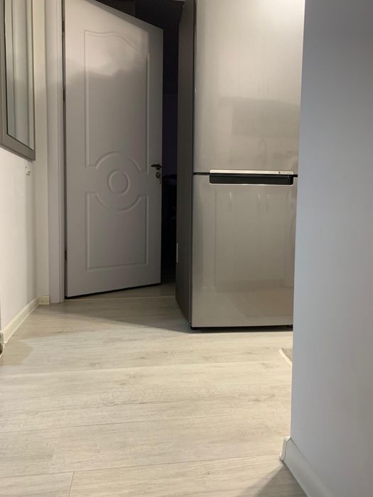 vand apartament 3 camere