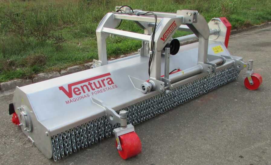 Tocatoare PROFESIONALE resturi vegetale reversibil, tractoare 45-95cai