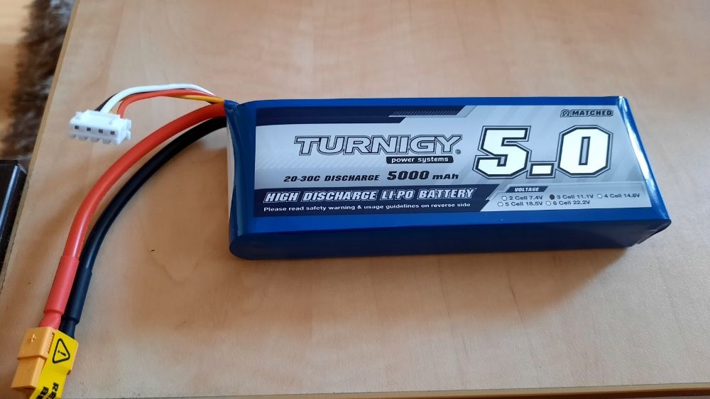 Acumulatori navomodele drone, auto, li-po, li-ion 3S, 4S. Reparatii Navomodele Revizii
