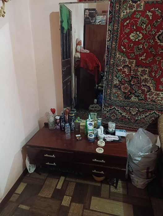 Шифоньер трельяж срочно зеркалом