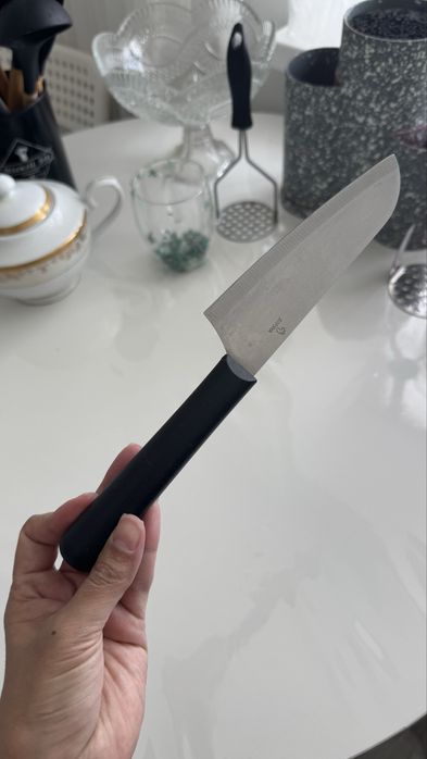 Посуда разные кострюли сковородки