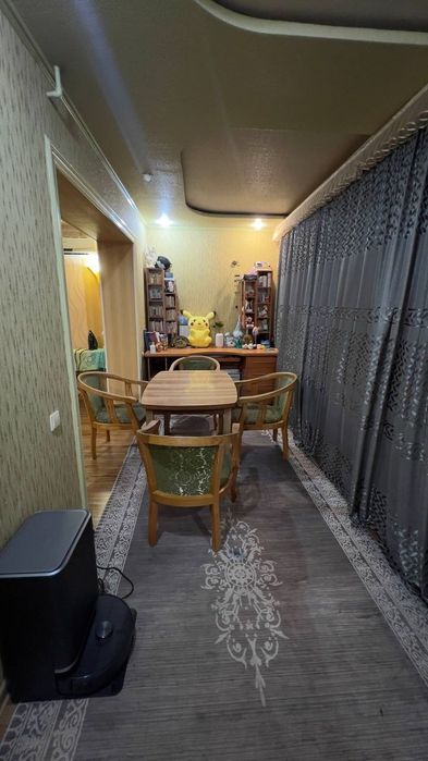 Продается 2х комнатная Кирпич  Балкон 2*6