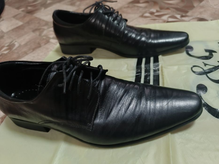 Продам Мужские туфли 37 размер