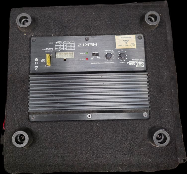 Продавам Hertz DBA 200.3 – активен субуфер 8", 110W RMS
