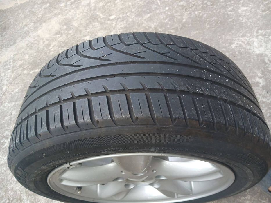 Алуминиеви джанти с гуми Мишелин.
Летни.
225/50/16".
За М-с 8j×16H2 ET