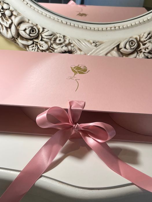 Делукс подаръчна кутия с рози