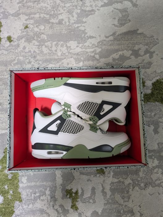 Air jordan 4 mint