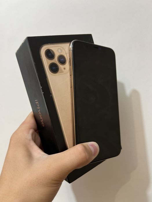 iPhone 11 Pro (64 ГБ, АКБ - 70%).