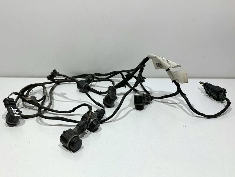 Set senzori parcare cu instalatie fata Volkswagen Tiguan 5N0971095 SUV