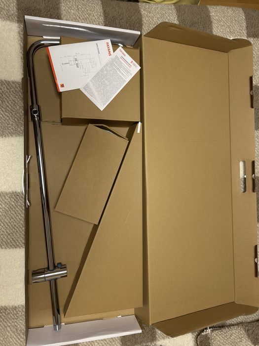 Душ колона със смесител Fayans(ЧИСТО НОВ )