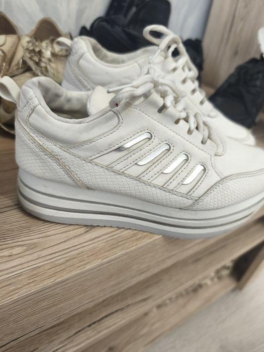 Бели маратонки 36 номер