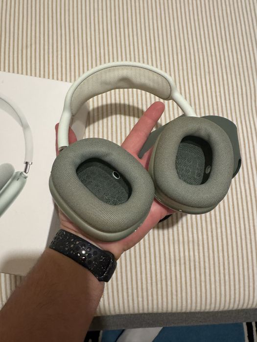 AirPods Max, green