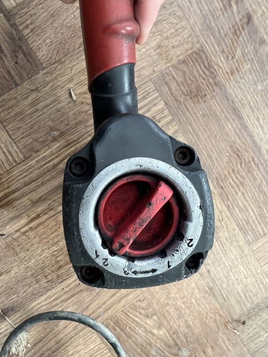 Pistol pneumatic de inșurubat / desurubat, cu actionare de 1/2”