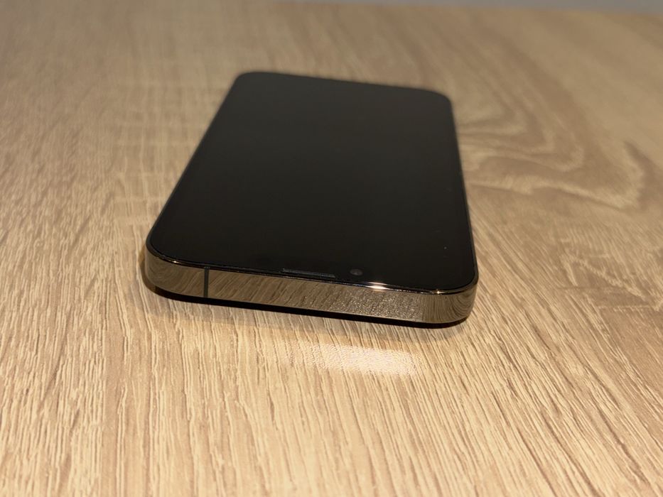 Продавам iPhone 13 Pro 256GB Отлично състояние