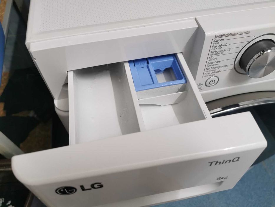 Пералня с Пара LG ThinQ DirectDrive 8кг/1400об. мин / WiFi / 60х85х56