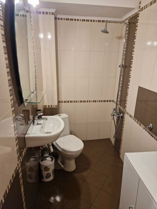 Дава се под наем Тристаен апартамент в Бургас, Център - 100 кв.м за 612 € - Снимка #5