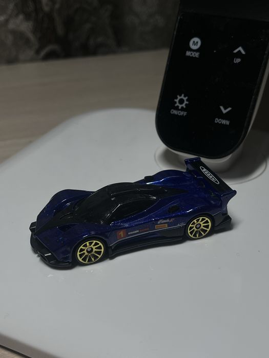 Машинки Hot Wheels