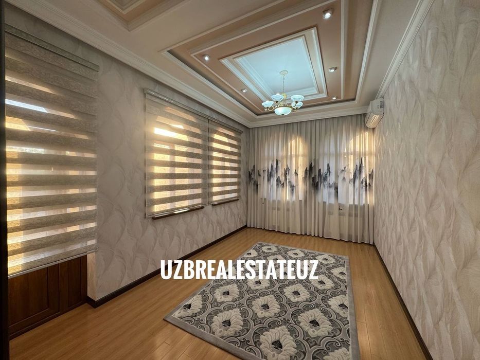 Срочно срочно продается шикарный Евродом самом центре города Ракат