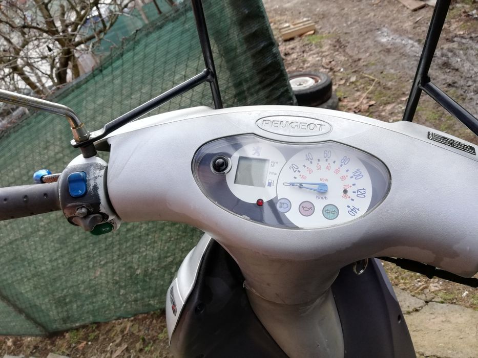 Пежо Луксер 125 Peugeot Loxoor 125